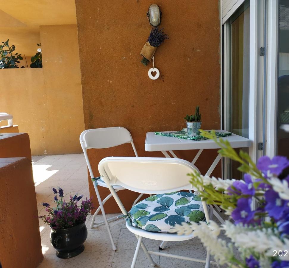 Luminoso Y Acogedor Alojamiento En Sort Apartment Exterior foto